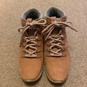 Cole Haan Tan Suede Lace up Boots in Size 8.